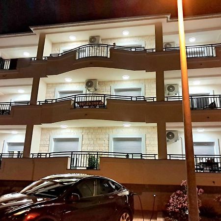 Apartmani Datea Grebastica Exterior photo