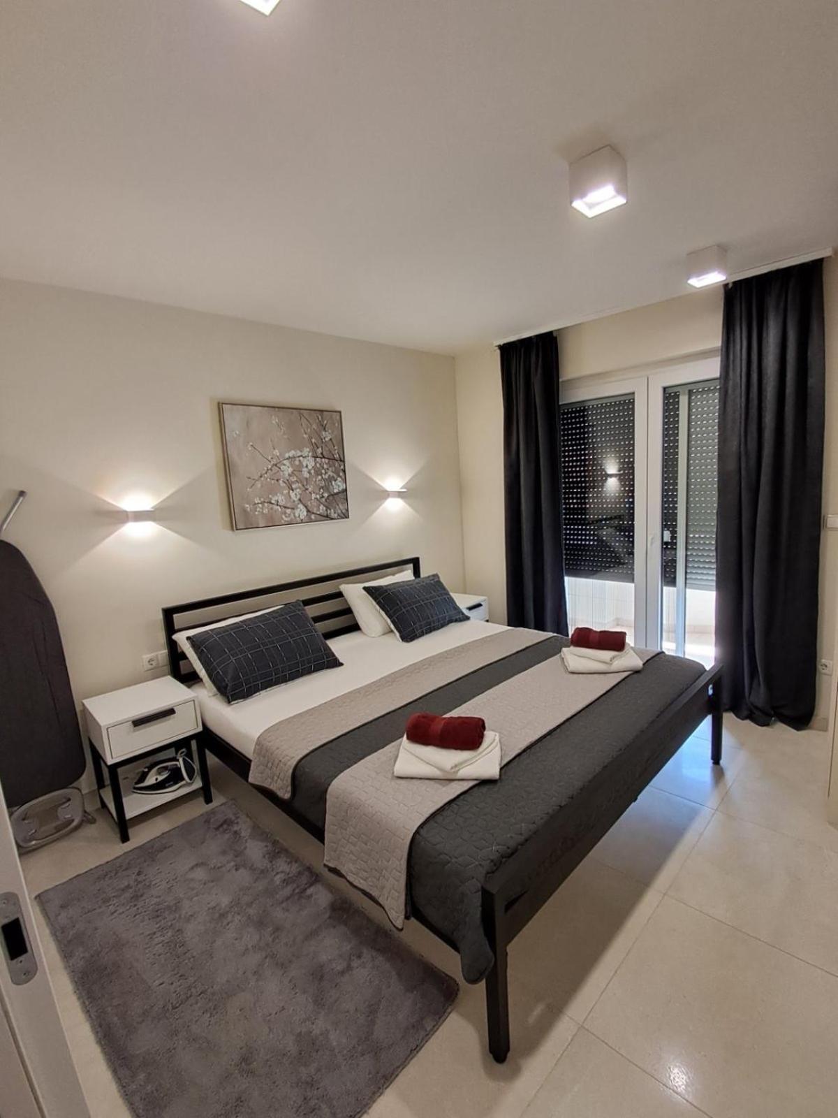 Apartmani Datea Grebastica Exterior photo