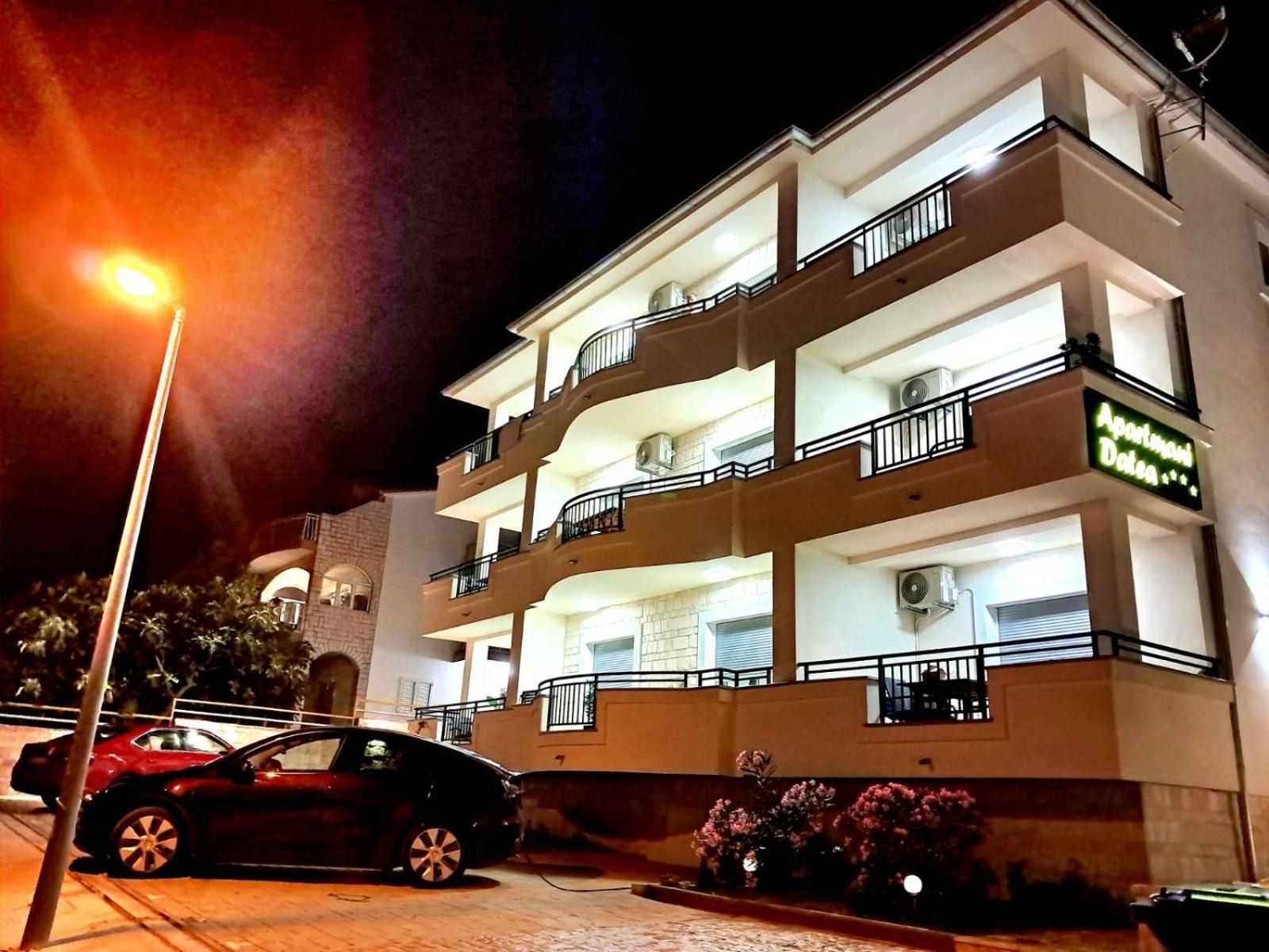 Apartmani Datea Grebastica Exterior photo